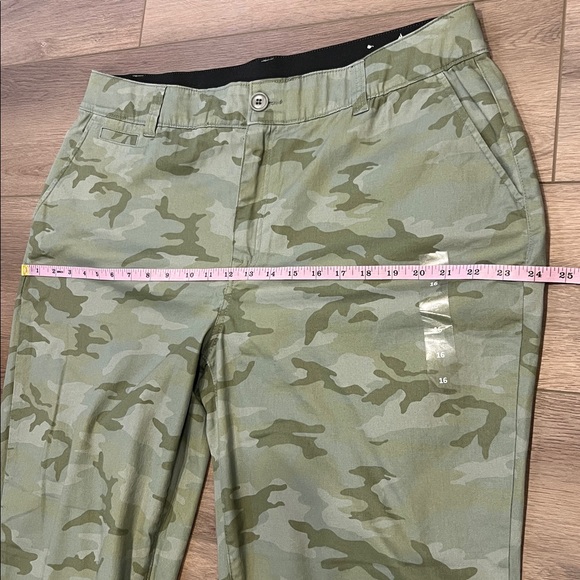 NWT Lane Bryant Green Camo Pants Size 16 Stretch - Picture 6 of 11